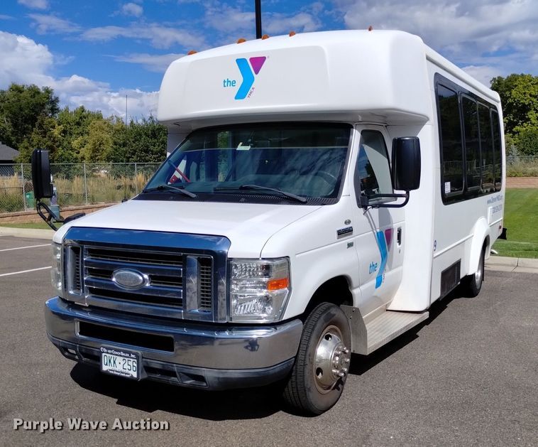 image for item DK8786 2015 Forrest River  shuttle bus