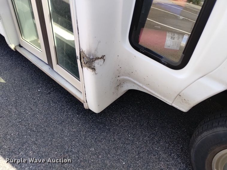 image for item DK8786 2015 Forrest River  shuttle bus