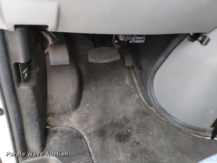 image for item DK8786 2015 Forrest River  shuttle bus