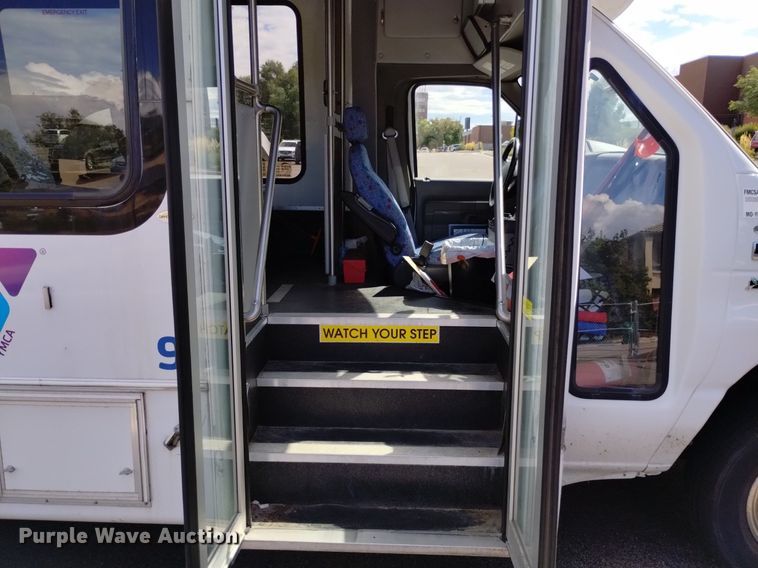 image for item DK8786 2015 Forrest River  shuttle bus