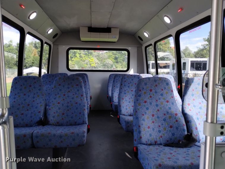 image for item DK8786 2015 Forrest River  shuttle bus
