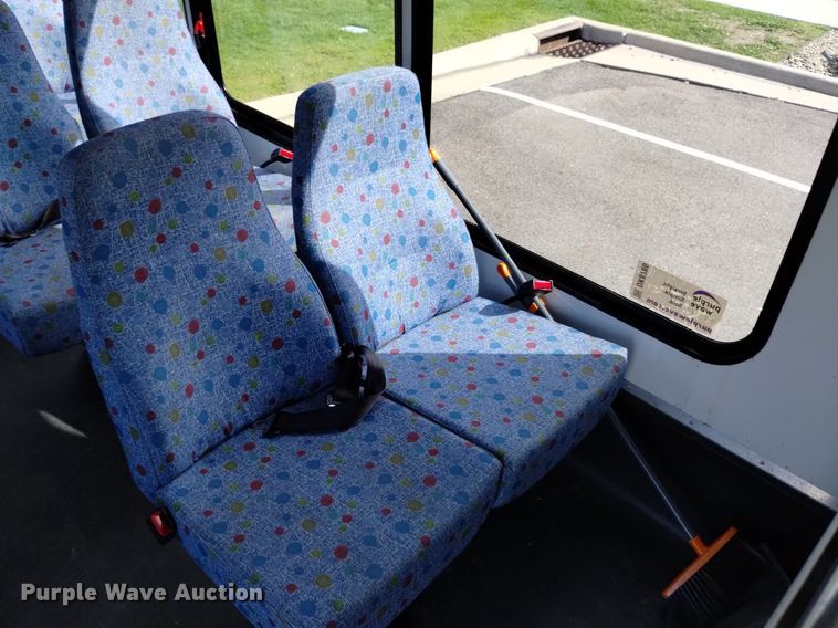 image for item DK8786 2015 Forrest River  shuttle bus