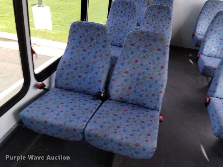 image for item DK8786 2015 Forrest River  shuttle bus