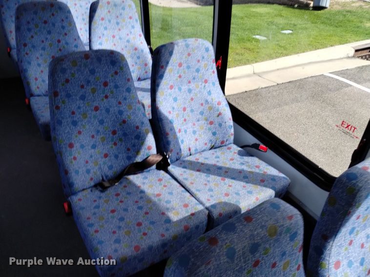 image for item DK8786 2015 Forrest River  shuttle bus