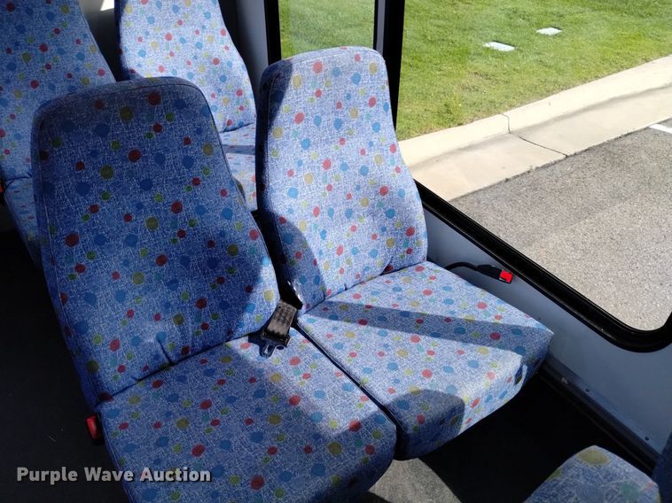 image for item DK8786 2015 Forrest River  shuttle bus