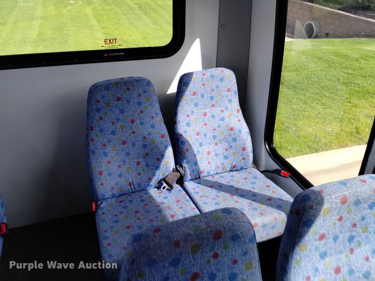 image for item DK8786 2015 Forrest River  shuttle bus