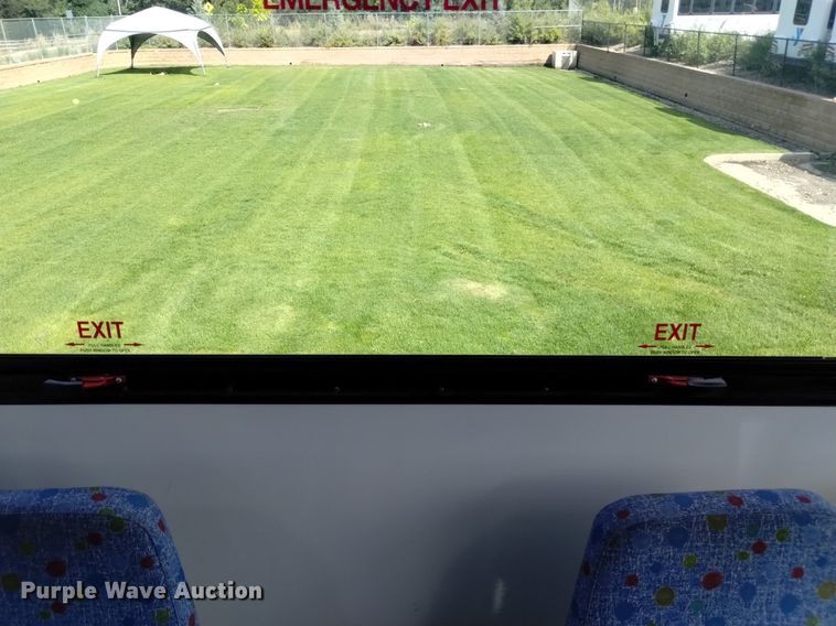 image for item DK8786 2015 Forrest River  shuttle bus