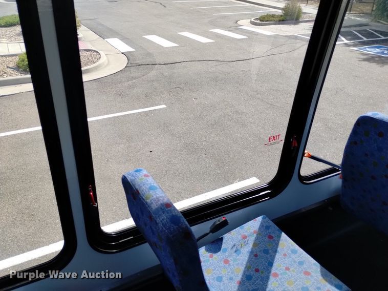 image for item DK8786 2015 Forrest River  shuttle bus