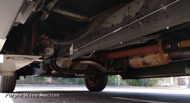 image for item DK8786 2015 Forrest River  shuttle bus