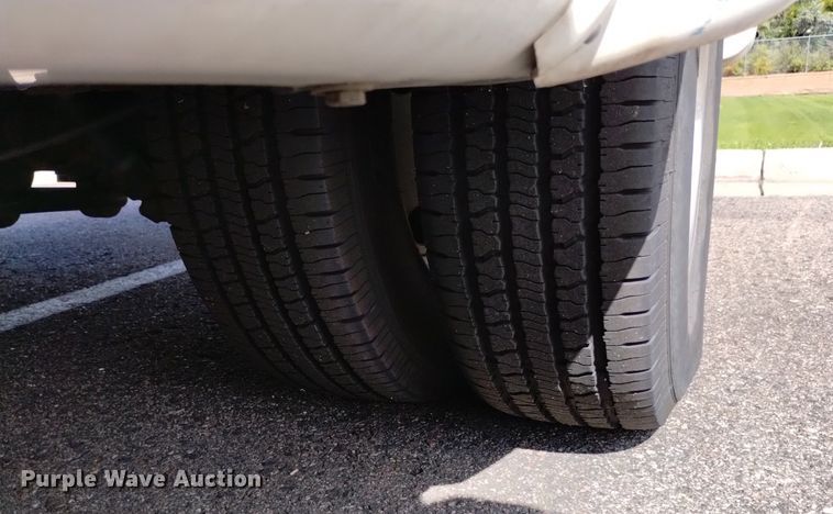 image for item DK8786 2015 Forrest River  shuttle bus