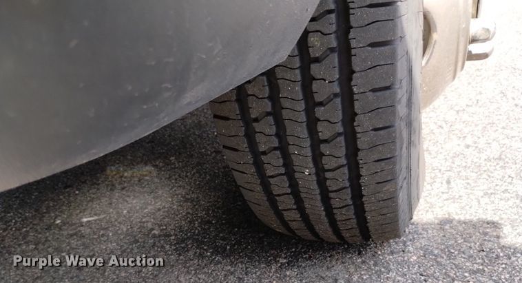 image for item DK8786 2015 Forrest River  shuttle bus