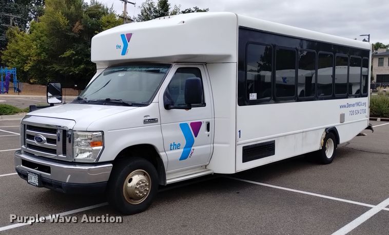 image for item DK8787 2014 Ford E450  shuttle bus