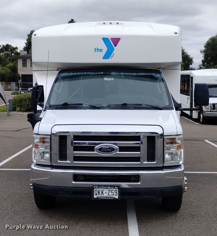 image for item DK8787 2014 Ford E450  shuttle bus