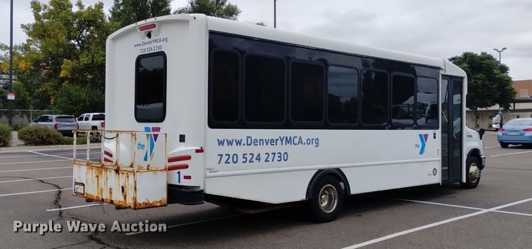 image for item DK8787 2014 Ford E450  shuttle bus