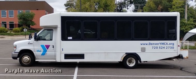 image for item DK8787 2014 Ford E450  shuttle bus