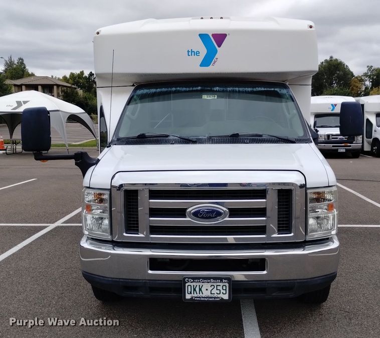 image for item DK8787 2014 Ford E450  shuttle bus