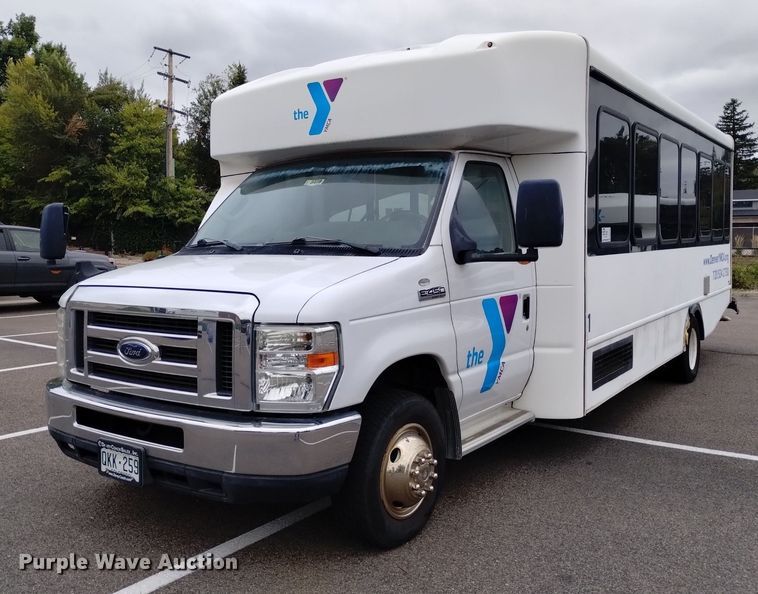 image for item DK8787 2014 Ford E450  shuttle bus
