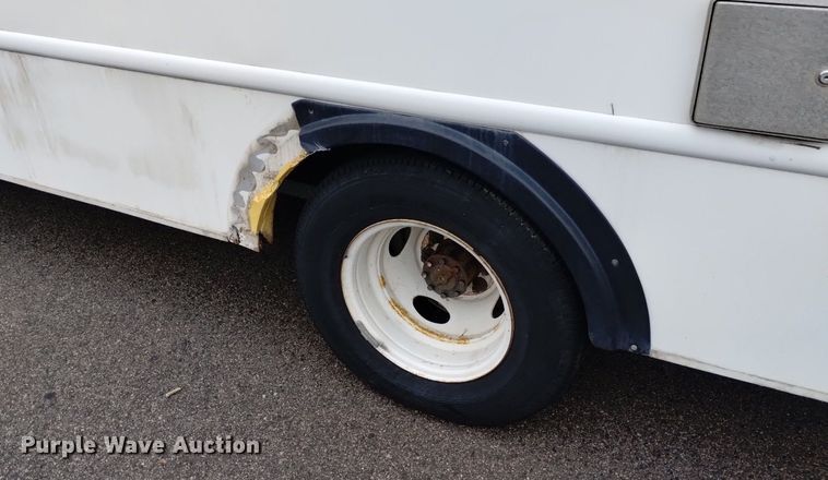 image for item DK8787 2014 Ford E450  shuttle bus