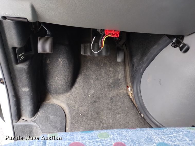 image for item DK8787 2014 Ford E450  shuttle bus