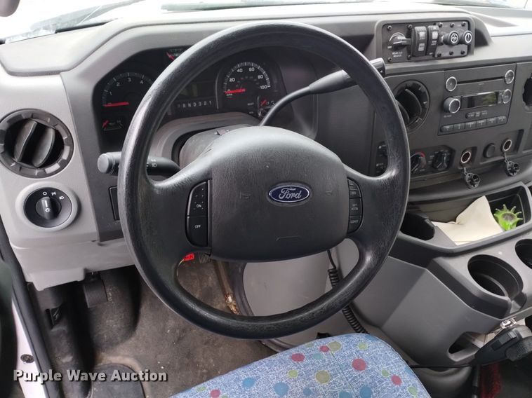 image for item DK8787 2014 Ford E450  shuttle bus