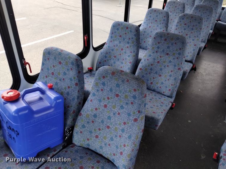 image for item DK8787 2014 Ford E450  shuttle bus