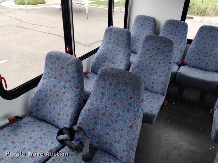 image for item DK8787 2014 Ford E450  shuttle bus