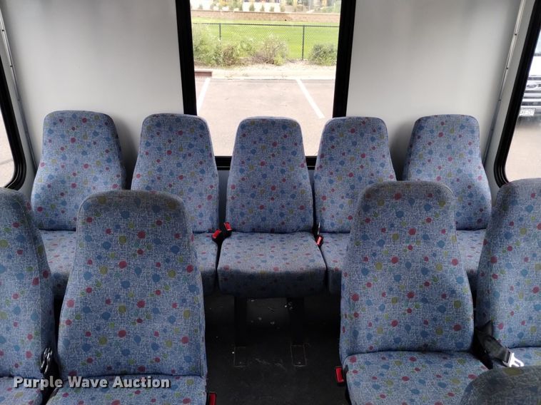 image for item DK8787 2014 Ford E450  shuttle bus