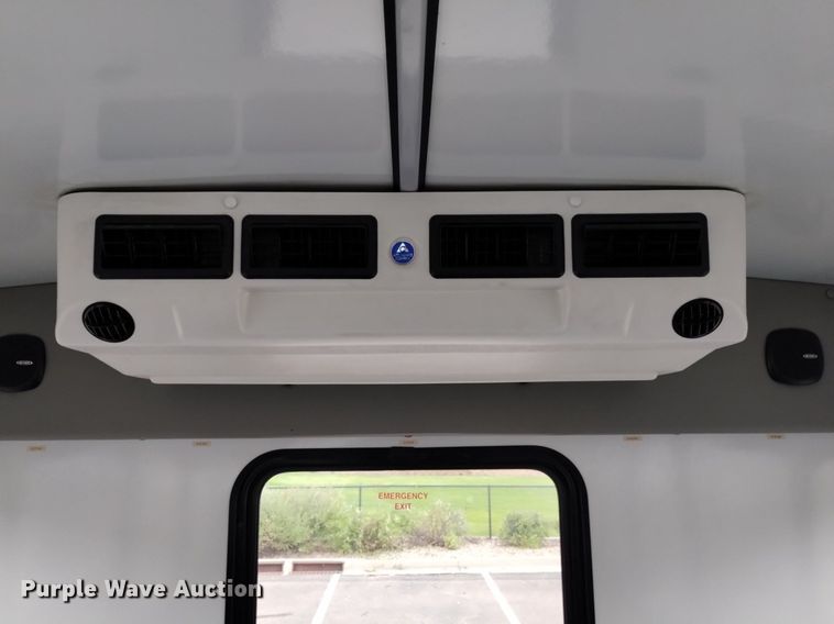 image for item DK8787 2014 Ford E450  shuttle bus