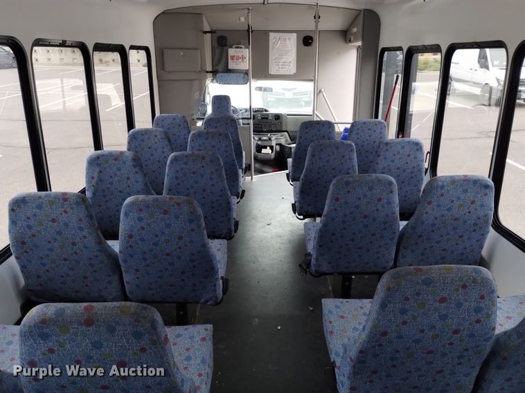 image for item DK8787 2014 Ford E450  shuttle bus