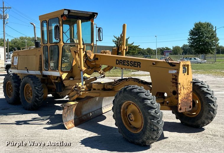 image for item DM6484 Dresser 830  motor grader