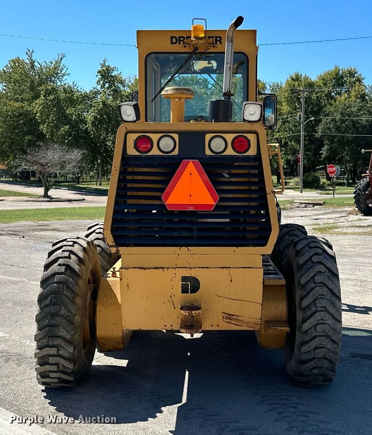 image for item DM6484 Dresser 830  motor grader