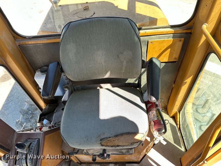 image for item DM6484 Dresser 830  motor grader