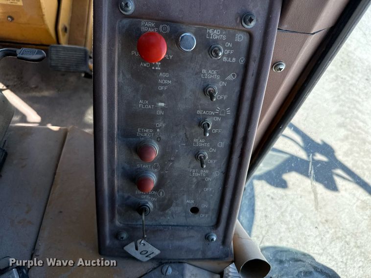 image for item DM6484 Dresser 830  motor grader