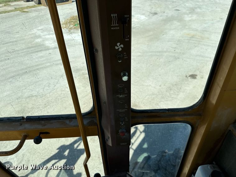 image for item DM6484 Dresser 830  motor grader