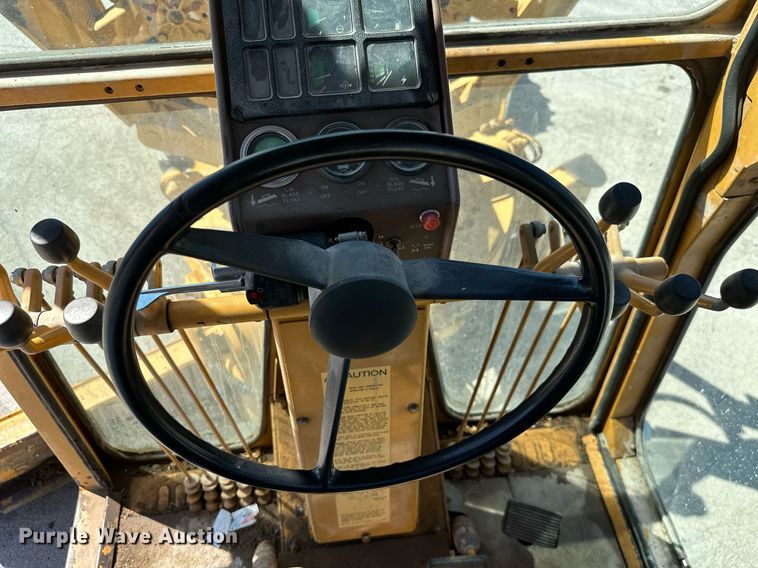 image for item DM6484 Dresser 830  motor grader