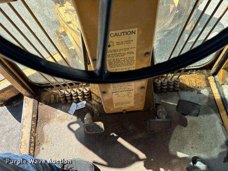 image for item DM6484 Dresser 830  motor grader