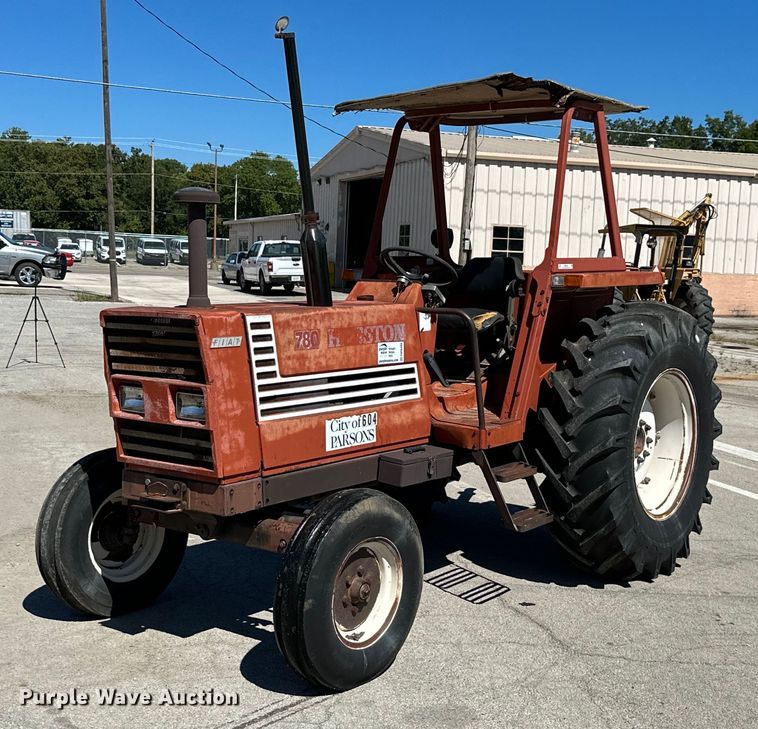 image for item DM6485 Fiat Hesston 780  tractor