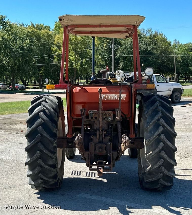 image for item DM6485 Fiat Hesston 780  tractor