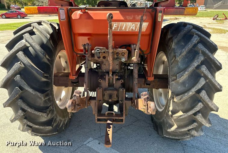 image for item DM6485 Fiat Hesston 780  tractor