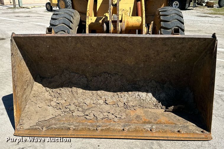 image for item DM6487 1993 Dresser 518  wheel loader