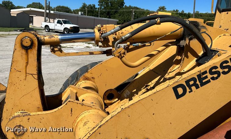 image for item DM6487 1993 Dresser 518  wheel loader