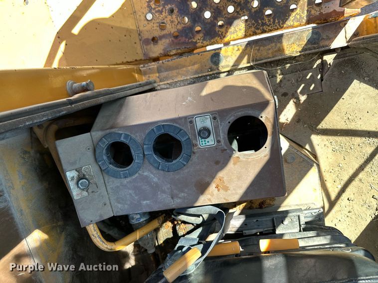 image for item DM6487 1993 Dresser 518  wheel loader