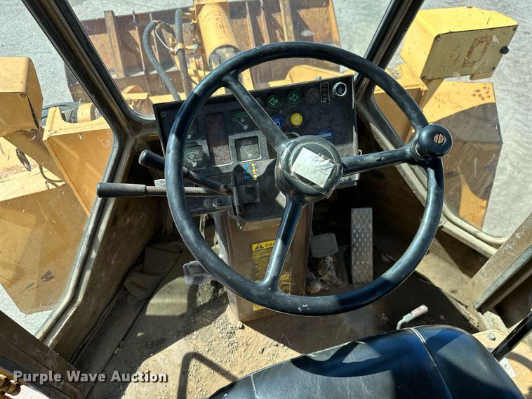 image for item DM6487 1993 Dresser 518  wheel loader