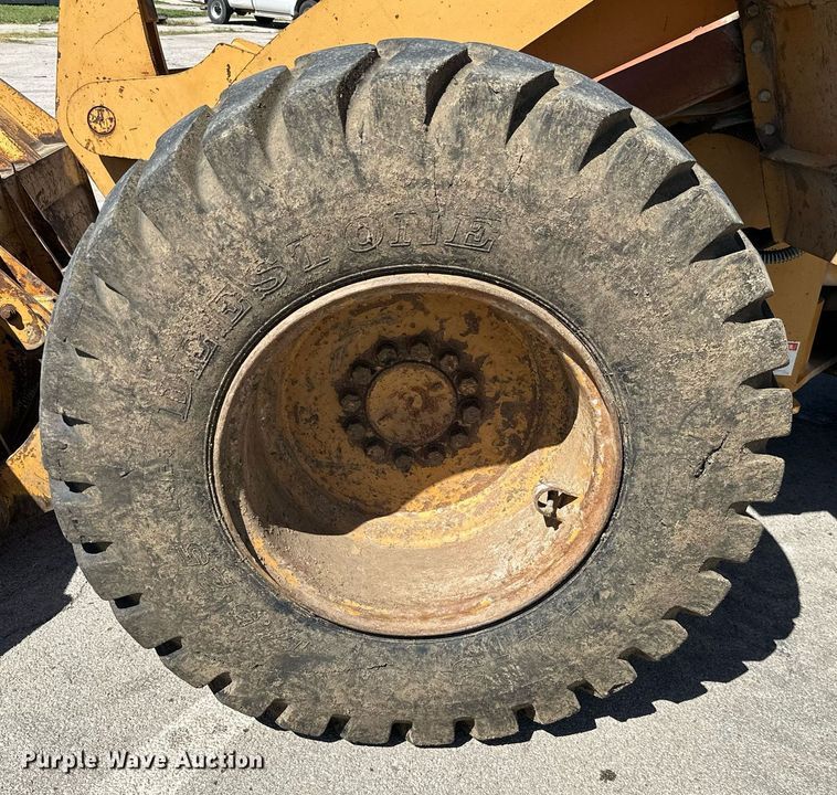 image for item DM6487 1993 Dresser 518  wheel loader
