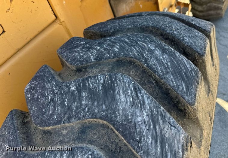 image for item DM6487 1993 Dresser 518  wheel loader