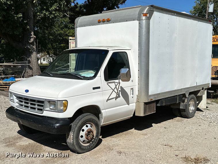 image for item DM6493 1993 Ford E350  box truck