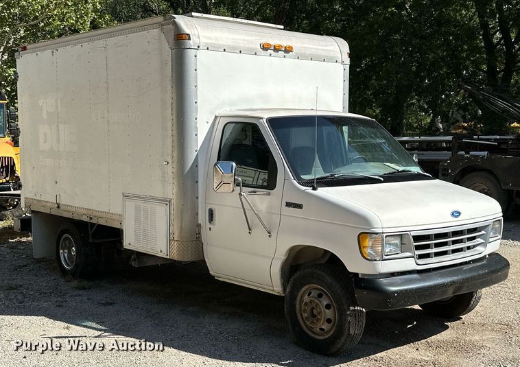 image for item DM6493 1993 Ford E350  box truck