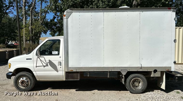 image for item DM6493 1993 Ford E350  box truck
