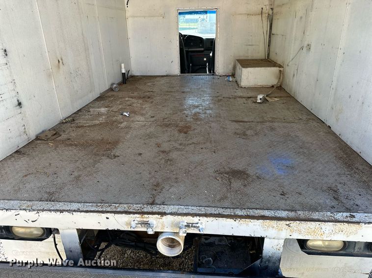 image for item DM6493 1993 Ford E350  box truck