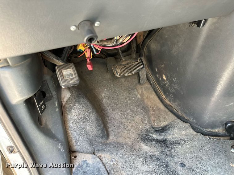 image for item DM6493 1993 Ford E350  box truck